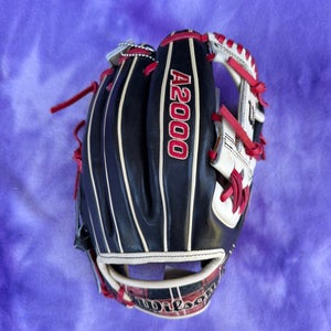 GOTM Oct 23" Wilson A2000 RH Outfield Baseball Glove 11.5" (New)