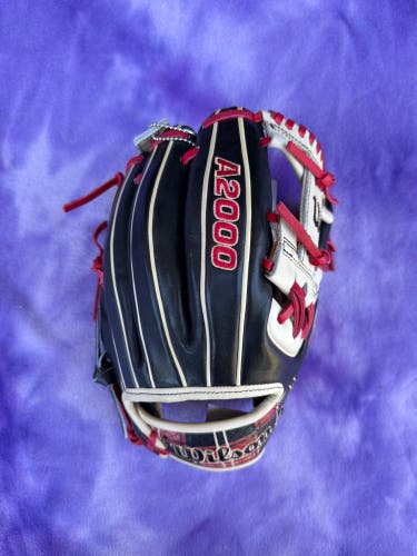 GOTM Oct 23" Wilson A2000 RH Outfield Baseball Glove 11.5" (New)