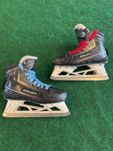 Intermediate Bauer Elite Hockey Goalie Skates (Fit 2) Size 4.5 (Used)