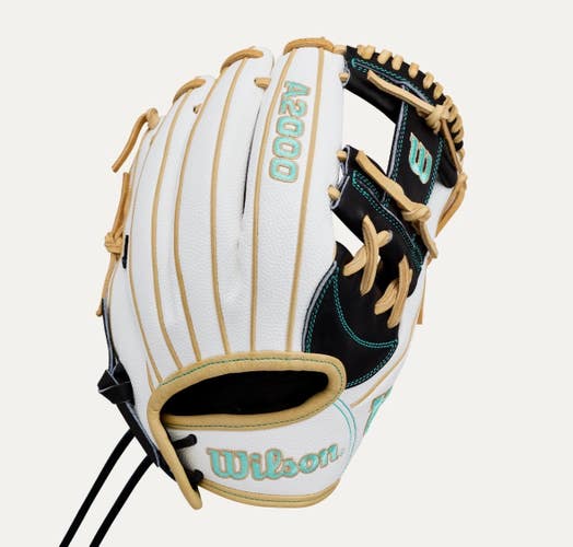 New A2000 12IN RHT SOFTBALL GLOVE WHITE/BLK/TAN 11834-WILWBG06701RT12