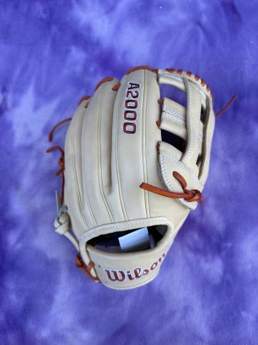 Brown Wilson A2000 RH Infield Baseball Glove 11.5" (New)