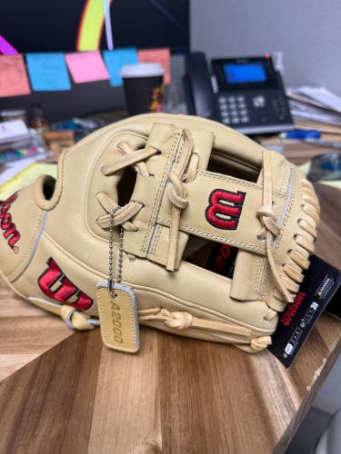 2025 Wilson A2000 RH Infield Baseball Glove 11.5" (New)