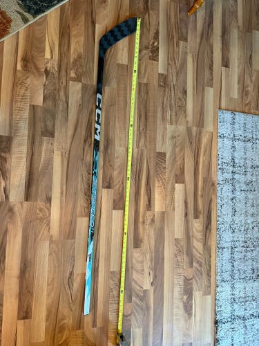 Senior CCM Jetspeed ft9 pro Right Handed Hockey Stick P28 75 Flex (Used)