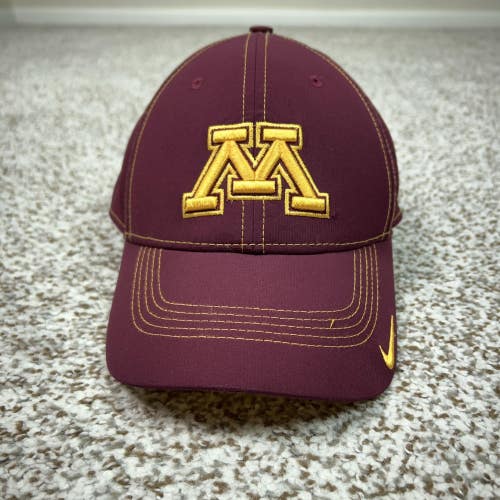 Minnesota Golden Gophers Hat Cap Strap Back Mens One Size NCAA Football Nike
