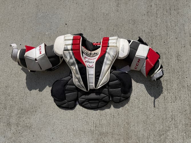 Small / Medium CCM EFlex 5.5 Goalie Chest Protector (Used)