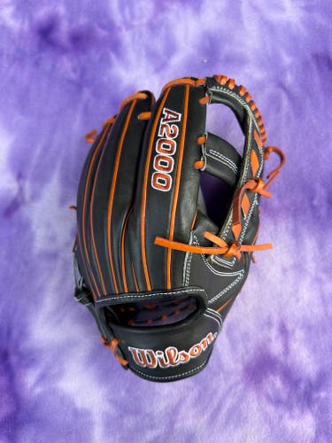 Black Wilson A2000 RH Infield Baseball Glove 11.5" (New)