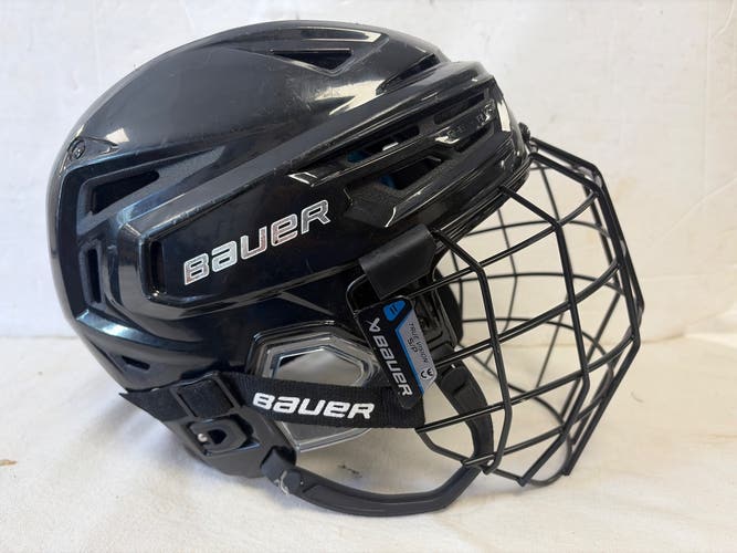 Small Bauer Re-Akt 150 Helmet (Used)