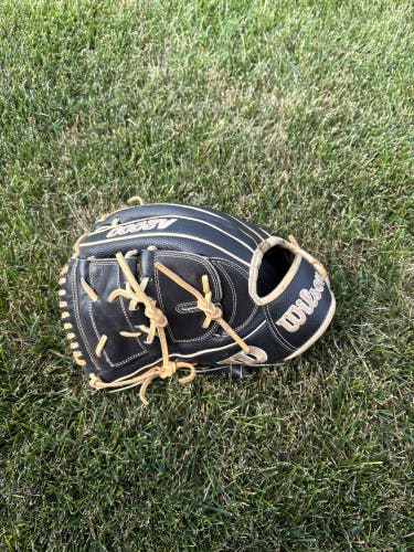 Wilson A2000 LH Pitcher's Baseball Glove 12" (Used)