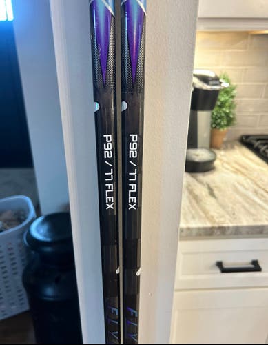 Senior Bauer Vapor Flylite Left Hand Hockey Stick P92 77 Flex (Used)