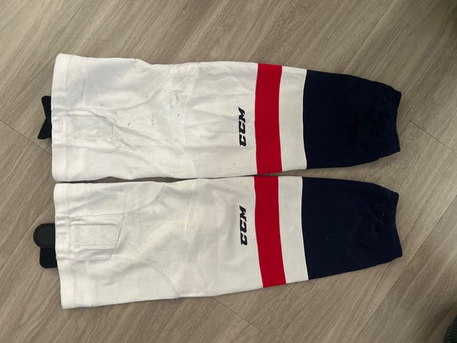 White Senior CCM SX8000 Socks (Used)