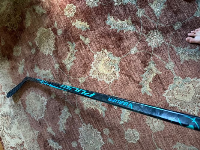 Intermediate Bauer Pulse Left Hand Hockey Stick P92 65 Flex (New)
