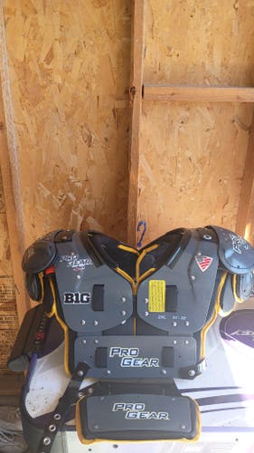 XXL Adult PRO Shoulder Pads (Used)