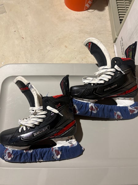 2019 Bauer Vapor 2X Hockey Skates Regular Width 8.5 (Used)