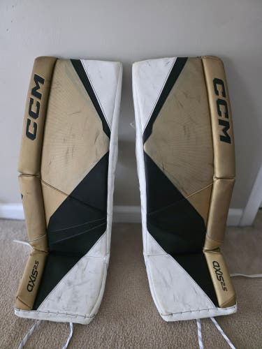 30"+1 CCM Axis 2.5 Goalie Leg Pads (Used)