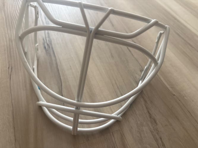 Senior Medium 2023 CCM Pro Goalie Mask (New)