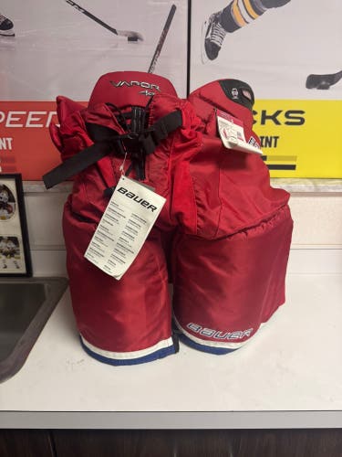 Senior Large Bauer Vapor APX Hockey Pants (New)