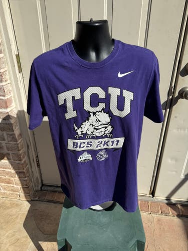 Purple Large Men's Nike Shirt (Used)