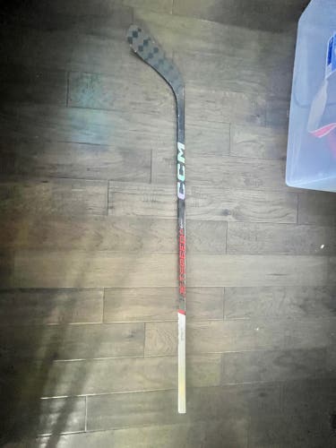 Junior CCM JetSpeed FT6 Pro Left Hand Hockey Stick P28 30 Flex (Used)