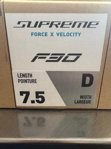 BRAND NEW!!! 2026 Bauer Supreme F30 Hockey Skates Regular Width Size 7.5