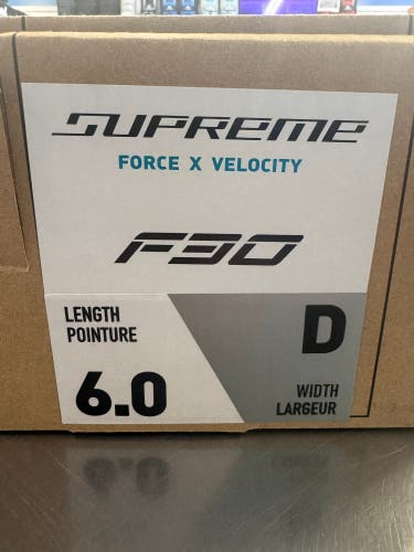 BRAND NEW!!! 2026 Bauer Supreme F30 Hockey Skates Regular Width Size INT 6
