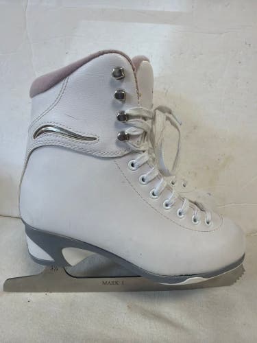 Jackson Ultima Figure Skates B Adult 6 (Used)