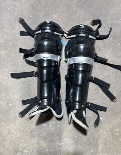 Youth Easton Catcher's Leg Guards (Used)