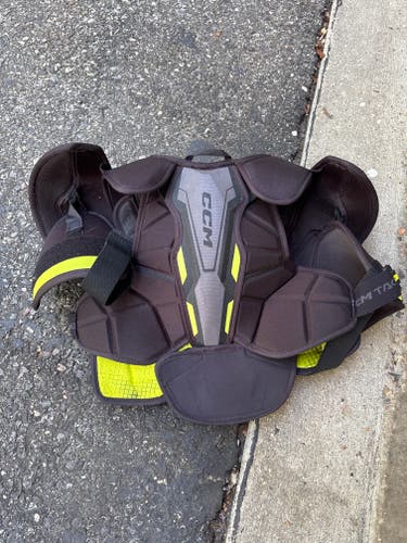 Men's Large Junior CCM Tacks XF 80 Shoulder Pads Pro Stock (Used)