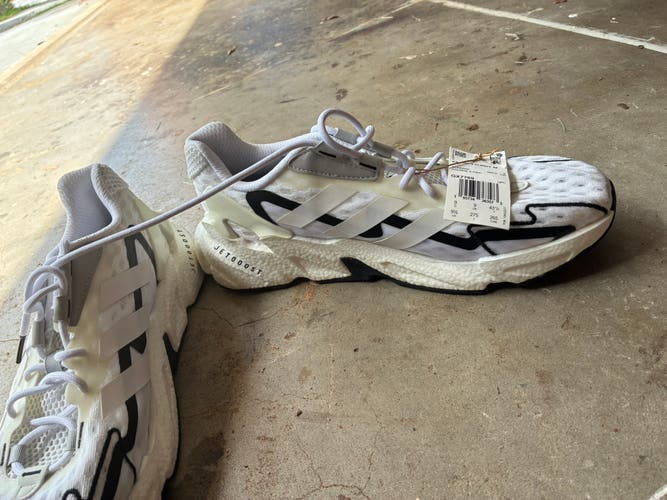 White Men's Size M 9.5 (W 10.5) Adult Adidas Shoes (New)