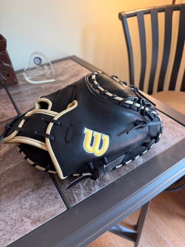 Wilson A2000 RH Catcher's Baseball Glove 34" (New)