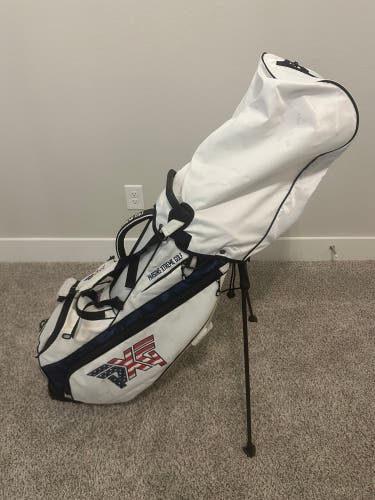 PXG Lightweight Bag (Used)