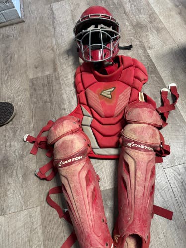 Red Easton stealth Catcher's Set (Used)