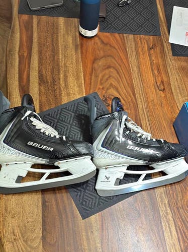 2025 Bauer Vapor Flylite Hockey Skates 10 (Used)