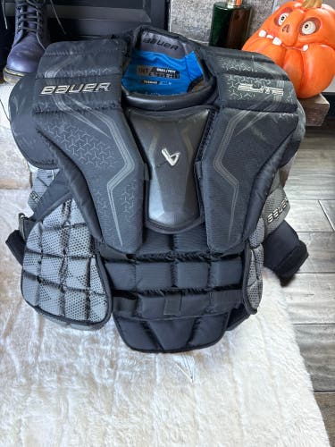 Intermediate Small Bauer Elite Goalie Chest Protector (Used)