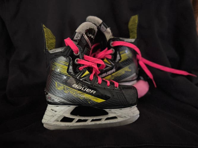 2023 Bauer Vapor X4 Hockey Skates 13 (Used)