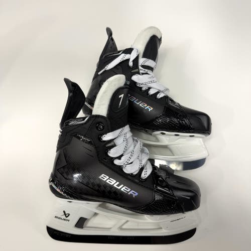 New Bauer Supreme Shadow Skates | Size 3.5 | AB808