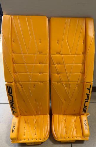 35" True Catalyst 7X6 Goalie Leg Pads 35+2" (New)