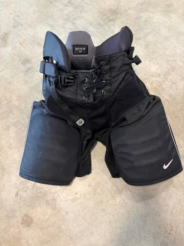 Senior XL Nike Quest Air Hockey Pants (Used)