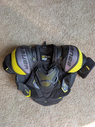 Large Intermediate Bauer Supreme Ultrasonic Shoulder Pads (Used)