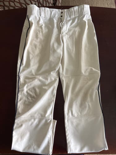 White Men's Medium Adult Under Armour Game Pants (Used)