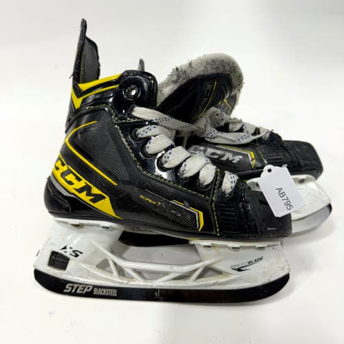 Used CCM Super Tacks 9380 Skates | Size 2.5 D | AB795