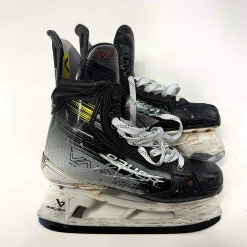 Used Bauer Vapor Hyperlite 2 Skates | Size 8 Fit 1 | AB769