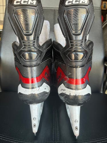 2023 CCM JetSpeed FT680 Hockey Skates Regular Width 8.5 (Used)