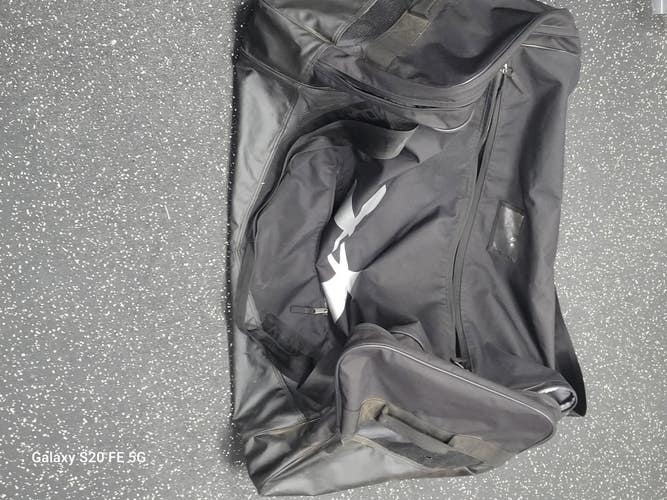 Used Under Armour BLACK BAG BB/SB Player Carry Bag Black 11849-S000043459