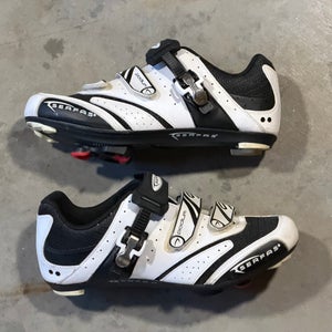Men's Size 10 Serfas Bike Shoes Road Bike (Used)
