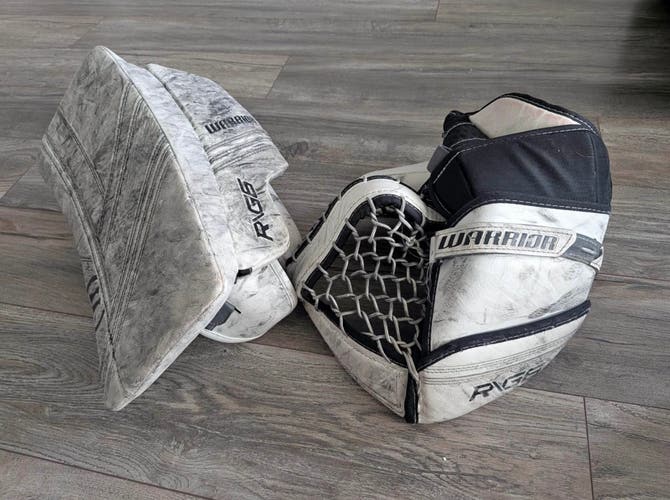 Warrior Ritual G5 Glove and Blocker (Intermediate)