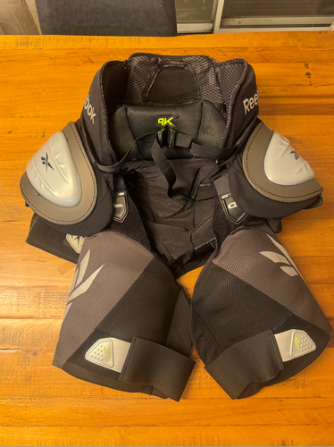 Large Reebok 9K Girdle (Used)