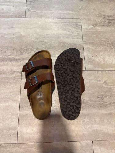 Brown Men's Size M 12.0 (W 13.0) Adult Birkenstock Arizona Shoes (Used)