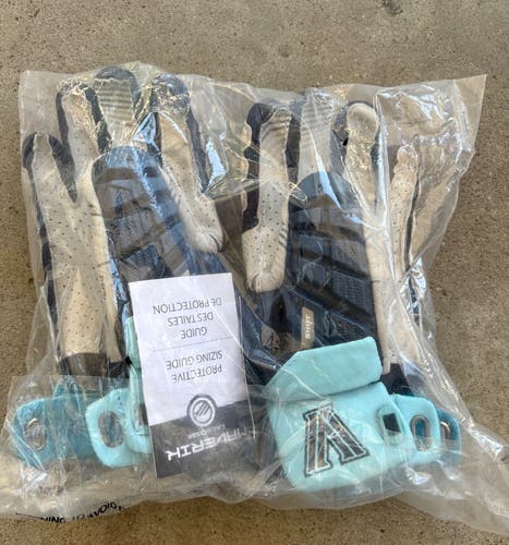 Villanova Maverik Lacrosse Gloves (New with tags)