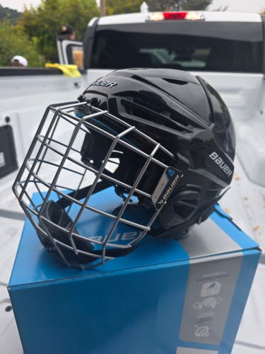 New Bauer React 55 Combo Helmet Adult Large