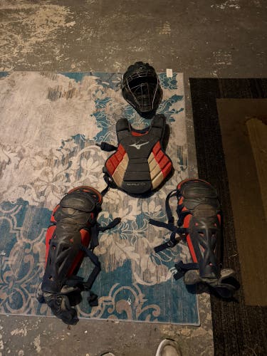 Mizuno Samurai Catcher's Set (Used)